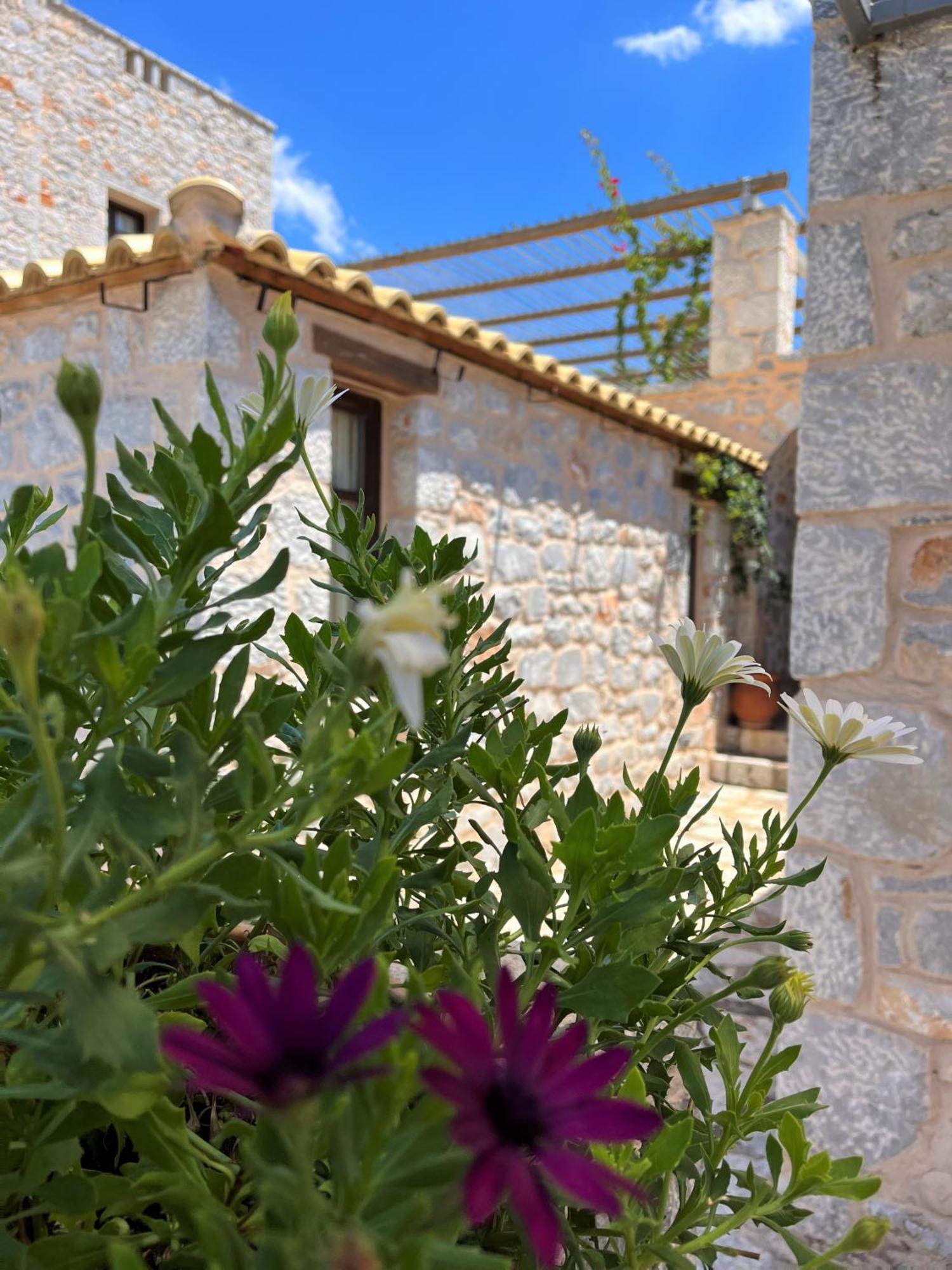 Achelatis Traditional Guest Houses Areopoli Exterior foto
